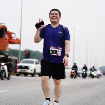 Runner Photo 7483903