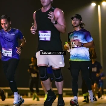 Runner Photo 7483904