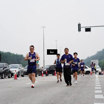 Runner Photo 7483976