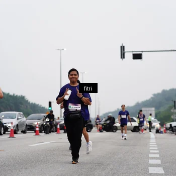 Runner Photo 7483986