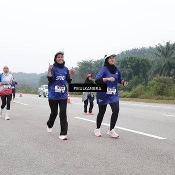 Runner Photo 7483991