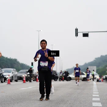 Runner Photo 7483997