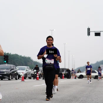 Runner Photo 7484004