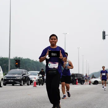 Runner Photo 7484005