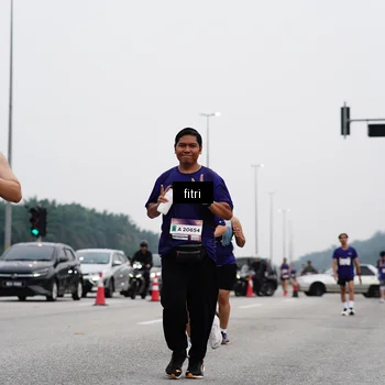 Runner Photo 7484006