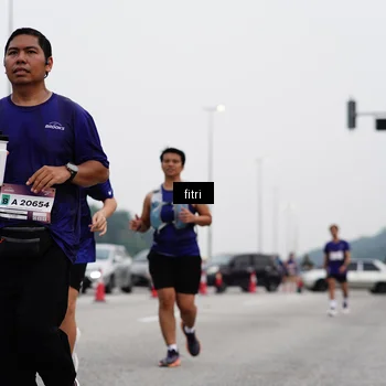 Runner Photo 7484015