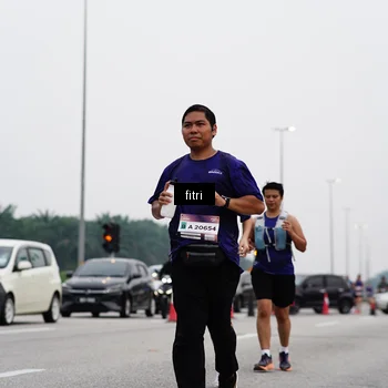 Runner Photo 7484017