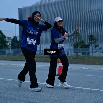 Runner Photo 7484019