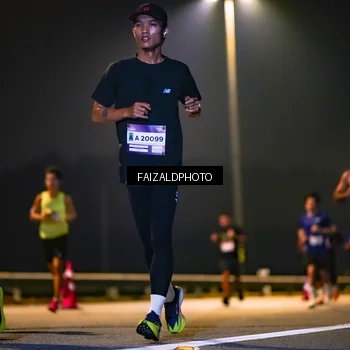 Runner Photo 7484021