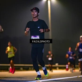 Runner Photo 7484022