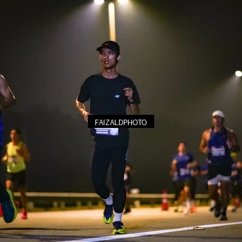 Runner Photo 7484048