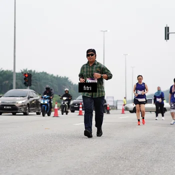 Runner Photo 7484053