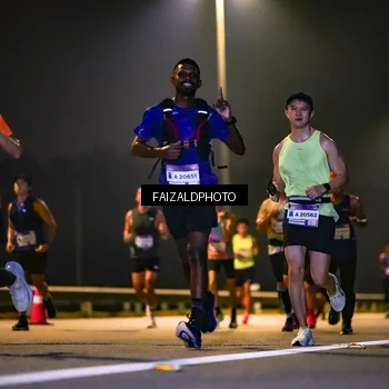 Runner Photo 7484055