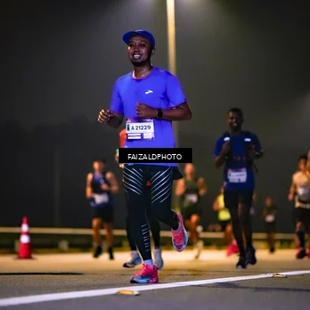 Runner Photo 7484078