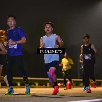 Runner Photo 7484097