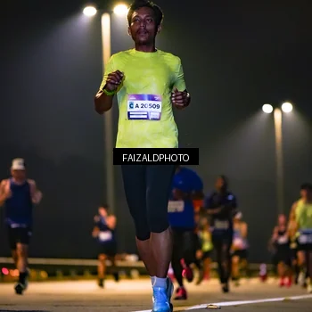 Runner Photo 7484100