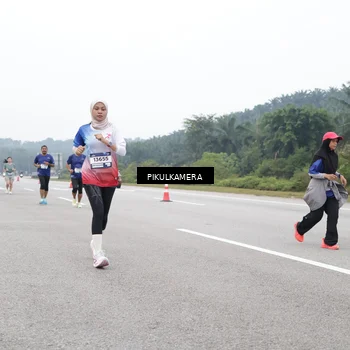 Runner Photo 7484107