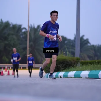Runner Photo 7484109