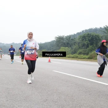 Runner Photo 7484130