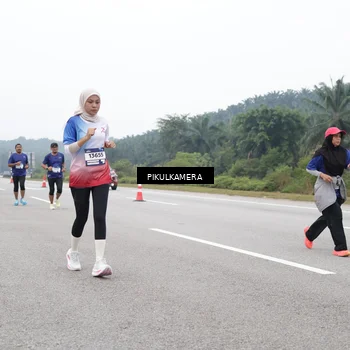 Runner Photo 7484163