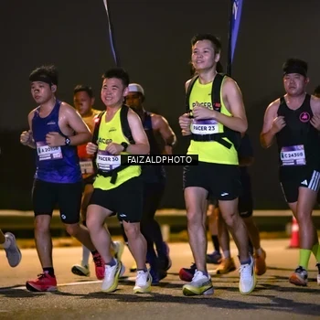 Runner Photo 7484180