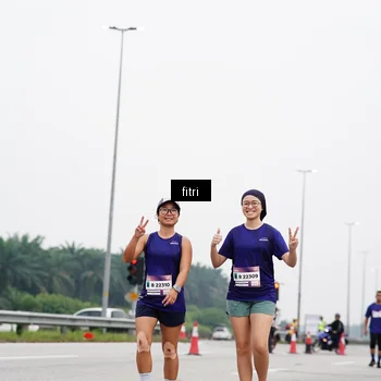 Runner Photo 7484215