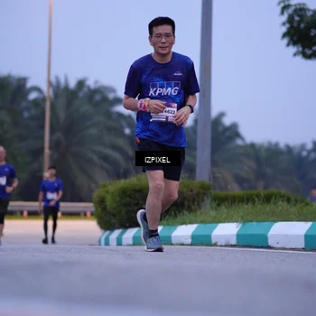 Runner Photo 7484236