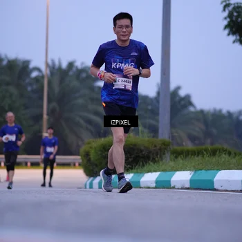 Runner Photo 7484238