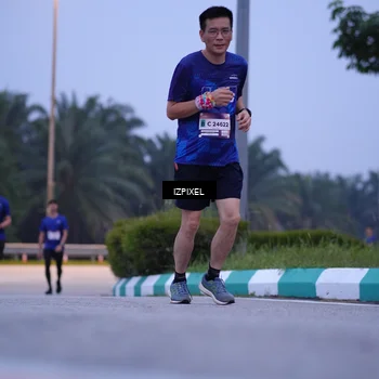 Runner Photo 7484240