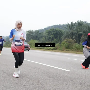 Runner Photo 7484242
