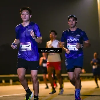 Runner Photo 7484247