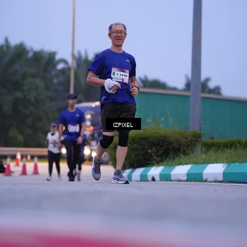 Runner Photo 7484269