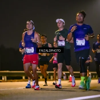 Runner Photo 7484279