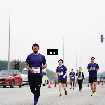 Runner Photo 7484309