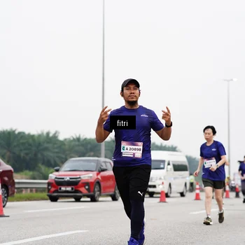 Runner Photo 7484310