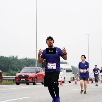 Runner Photo 7484312