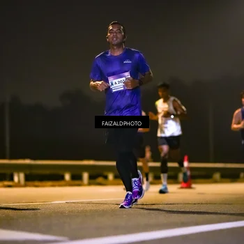 Runner Photo 7484313