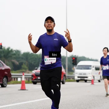 Runner Photo 7484338