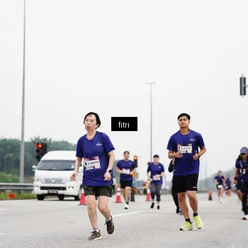 Runner Photo 7484339