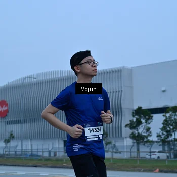Runner Photo 7484344