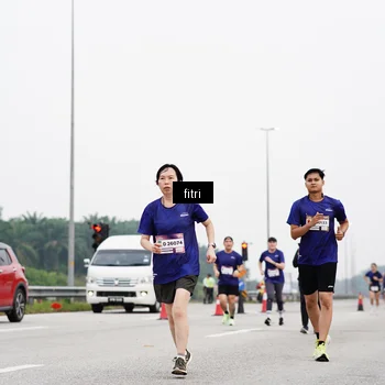 Runner Photo 7484353
