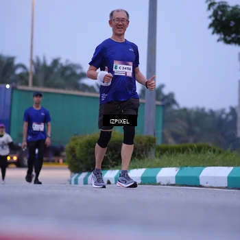 Runner Photo 7484439
