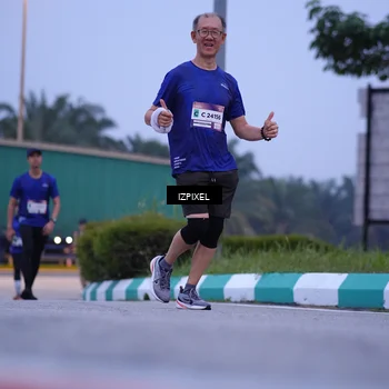 Runner Photo 7484493