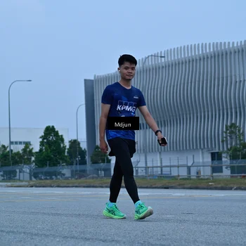 Runner Photo 7484574