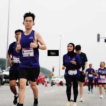 Runner Photo 7484659