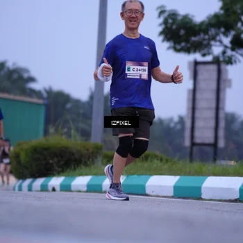 Runner Photo 7484667