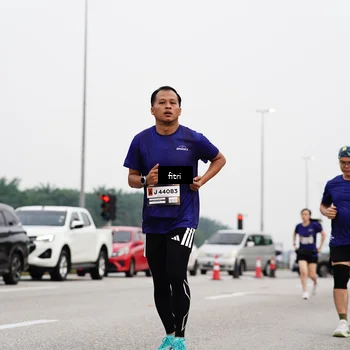 Runner Photo 7484696