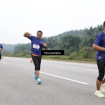 Runner Photo 7484732