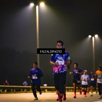 Runner Photo 7484740