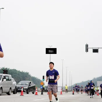Runner Photo 7484876